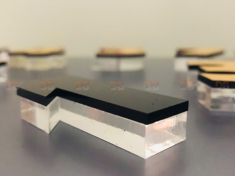 Chữ mica trong (Acrylic trong) cắt laser – Ứng dụng “đẹp, nhẹ, sang” cho mọi không gian