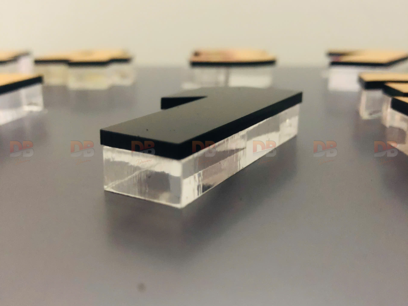 Chữ mica trong (Acrylic trong) cắt laser – Ứng dụng “đẹp, nhẹ, sang” cho mọi không gian