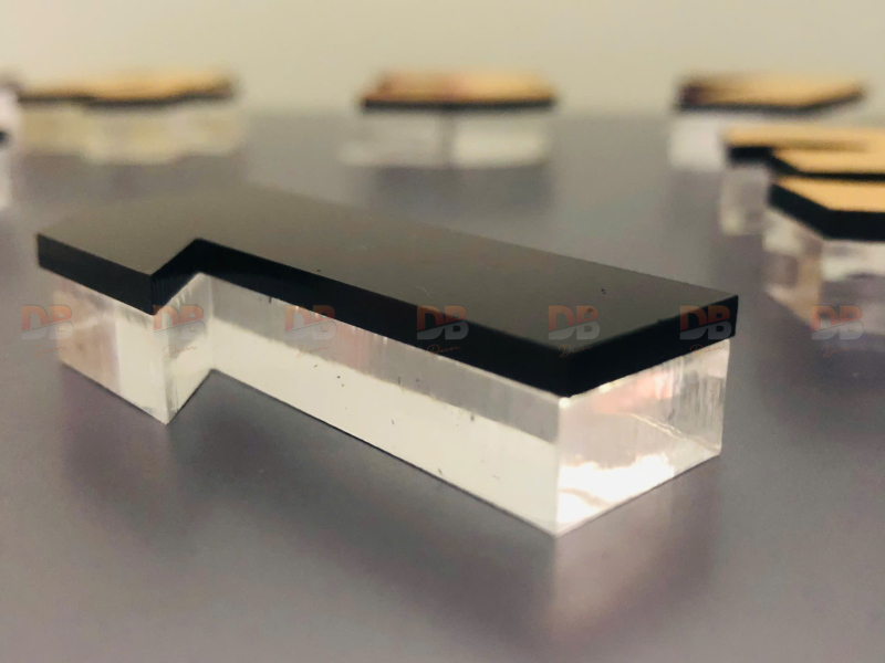Chữ mica đen 2.5 mm cắt laser