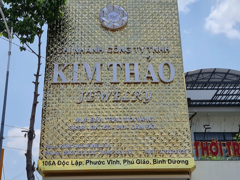 Mặt dựng TẤM 3D INOX - Tiệm vàng kim thảo