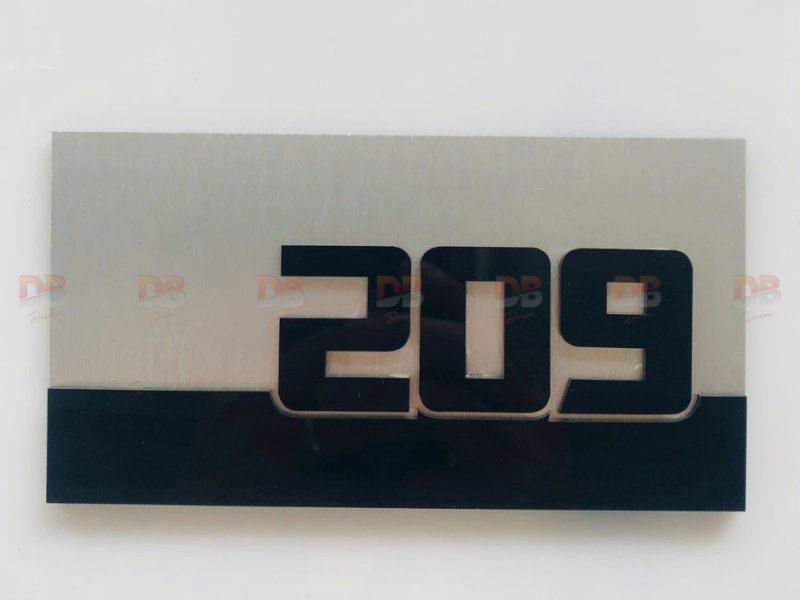 Bảng số phòng Alu xước + mica nổi 3D