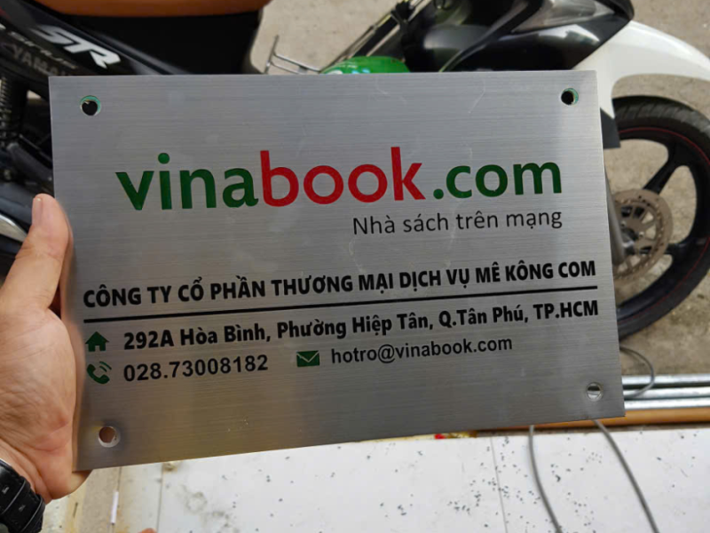 Bảng số nhà, bảng tên công ty inox in UV